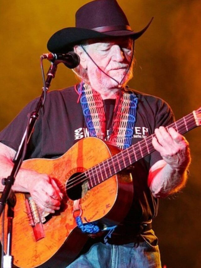 Unknown Story of Willie Nelson Being Sewed Up by Ex Wife