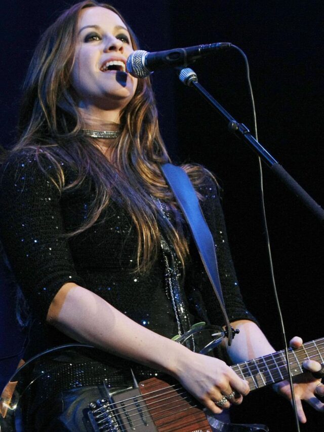 11 Untold Things That Are Surprising About Alanis Morissette