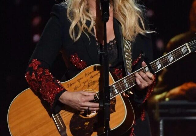 cropped-Miranda-Lambert-3.jpg
