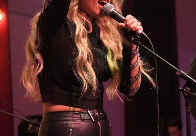 Gabby Barrett 4