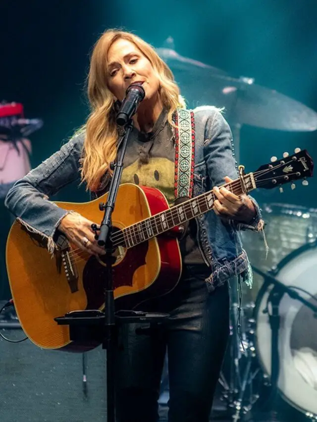 Sheryl Crow Salary, Net Worth, Income in 2022